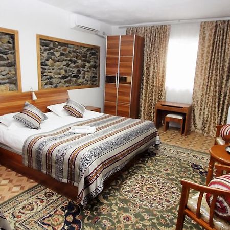 Lal Hotel Khorog 외부 사진