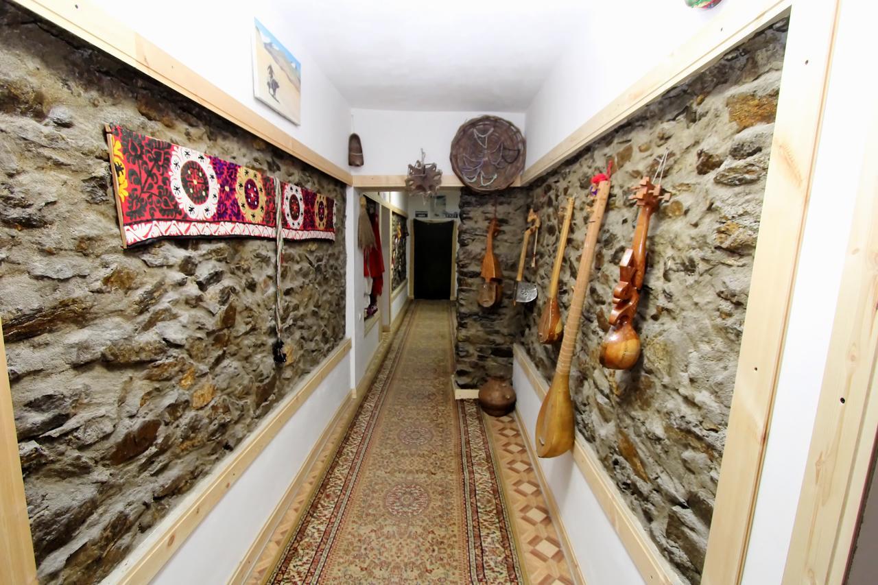 Lal Hotel Khorog 외부 사진